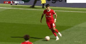 1692455900021061173.gif liv bou 5.gif